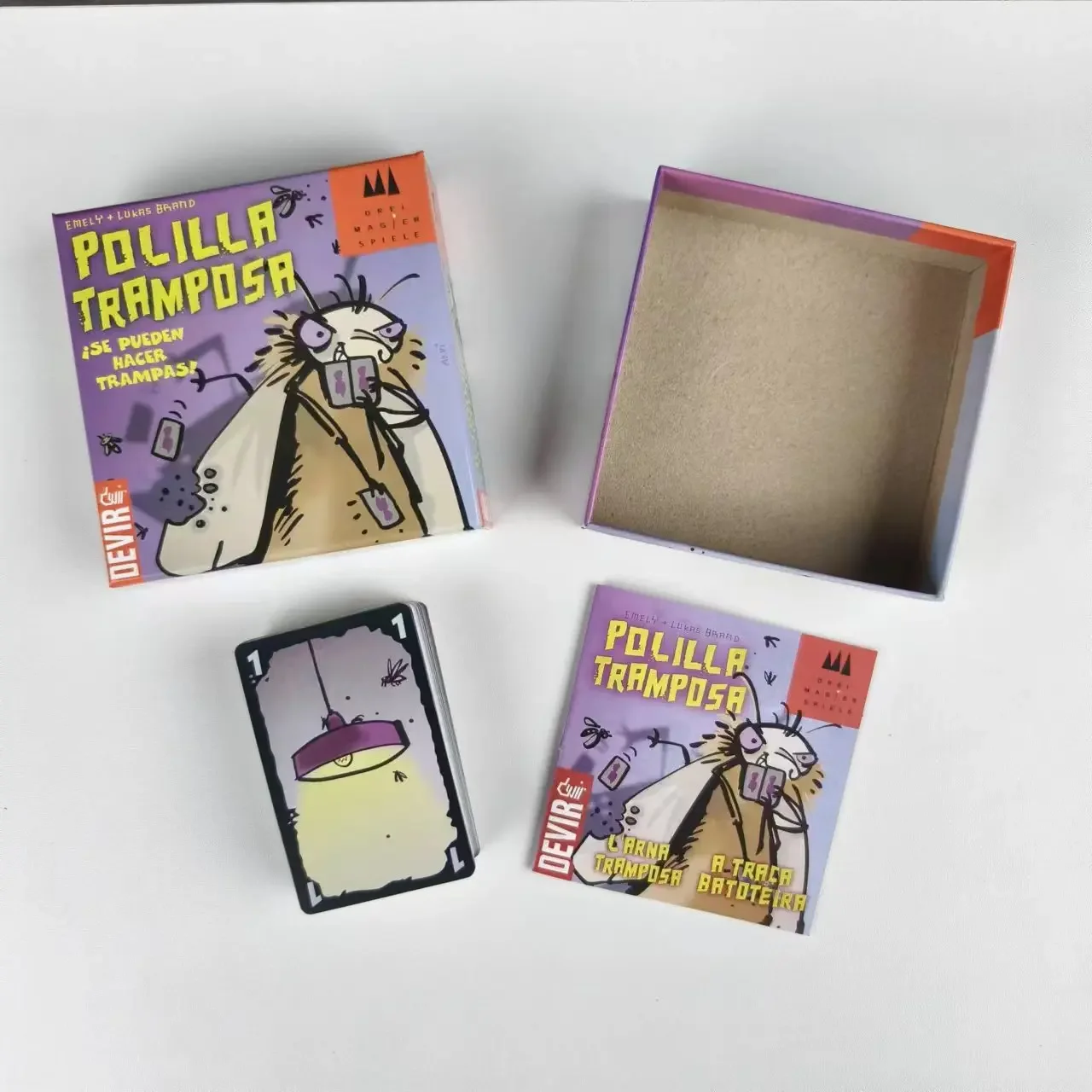 Cheating Moth Spanish Card Gam - Party Games Juegos De Mesa のレビューと価格