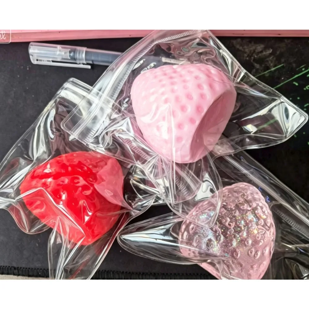 Squishy Big Strawberry Squeeze - Party Games Questions のレビューと価格