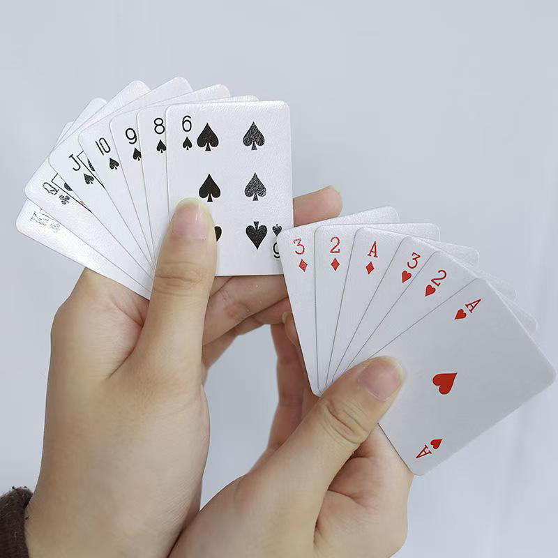 Mini Poker Playing Cards Festi - Party Games Juegos De Mesa のレビューと価格